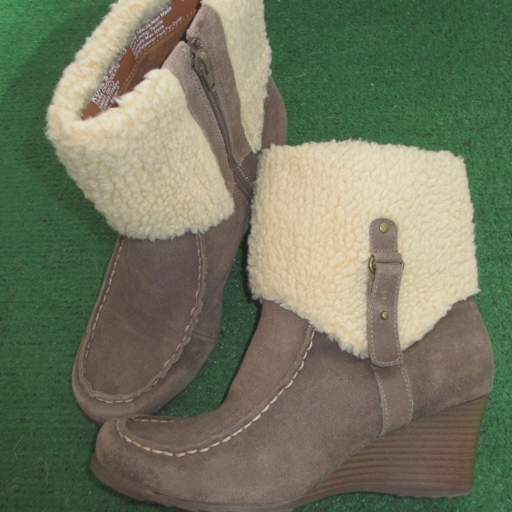 Shoes Women Booties 8 M 2.5” heel Suede Leather